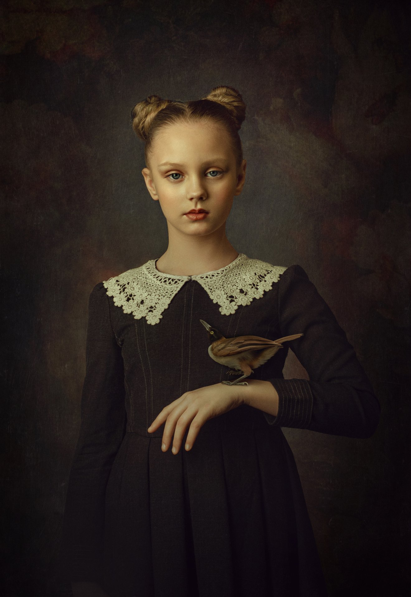 Girl with a bird-Seed Nft