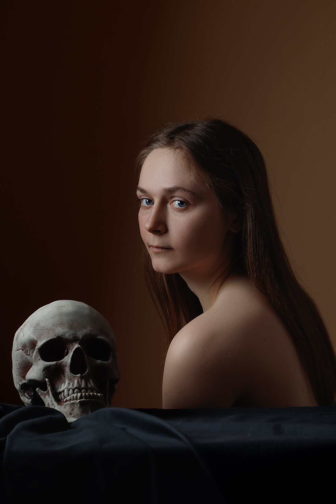 Girl with a skull-Seed Nft