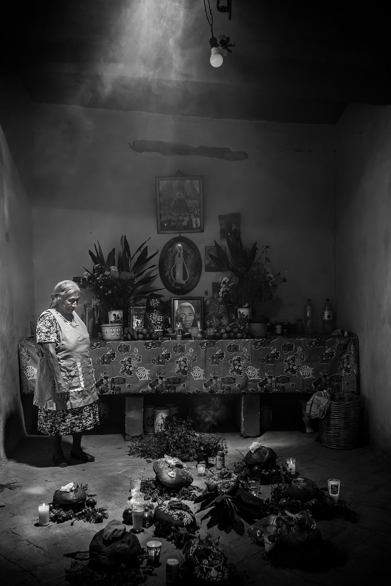 Mujer con Ofrenda-Seed Nft