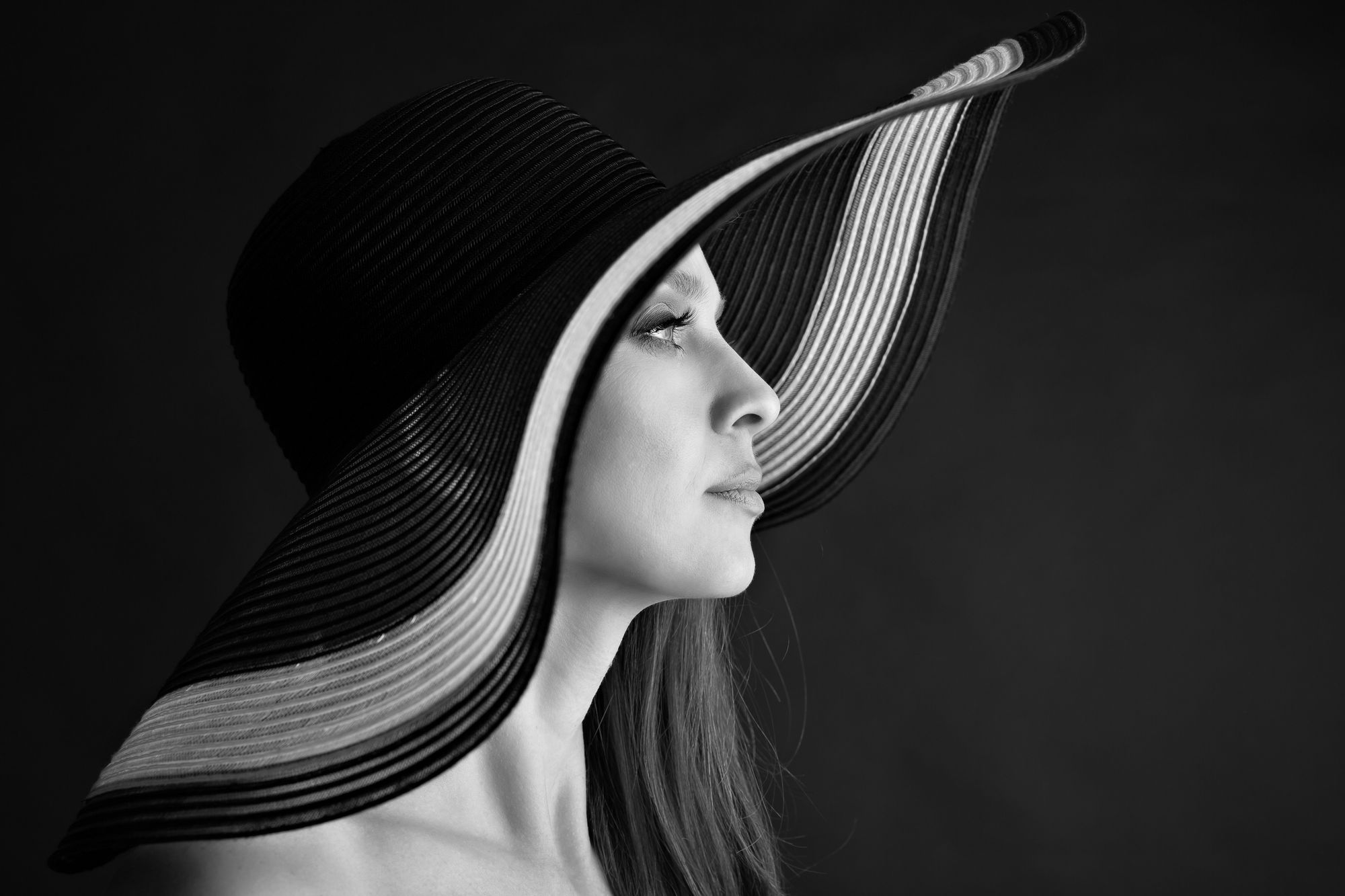 Women with the hat